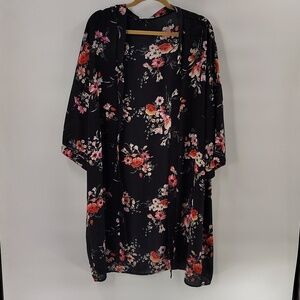 MILEY & MOLLY Black Floral Kimono Size Large